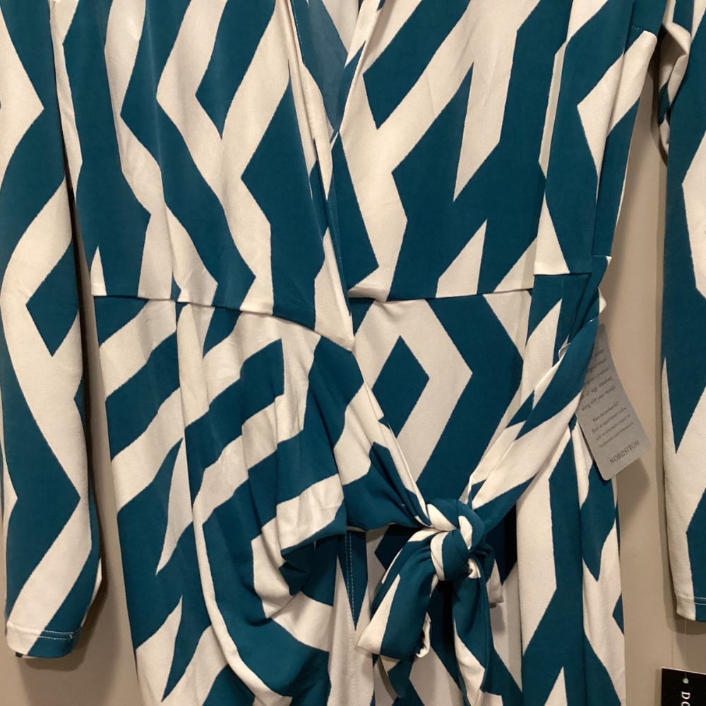 Donna Morgan Print Long Sleeve Wrap Shirtdress - Picture 15 of 16